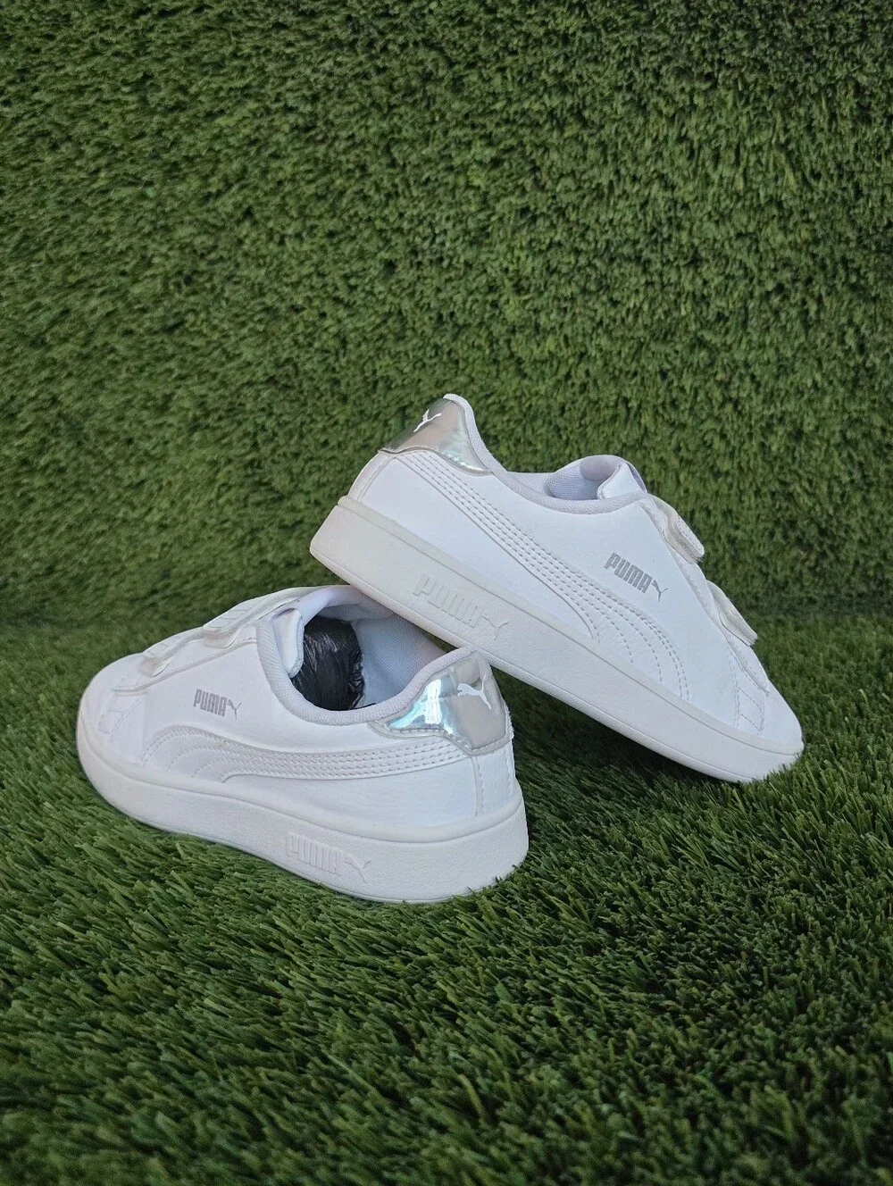 PUMA Smash v2 Sneakers